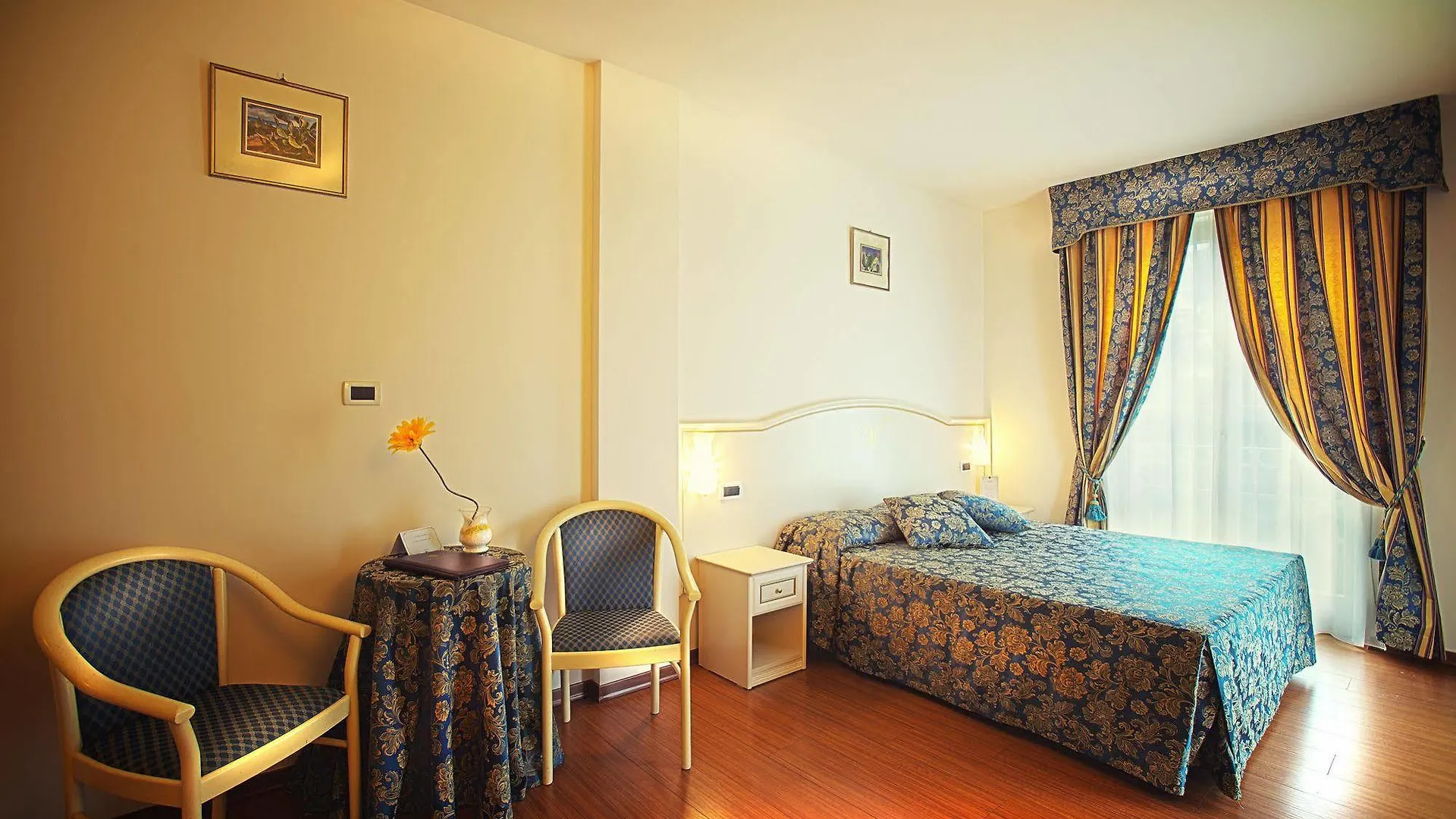 פוצ'קיו Hotel Vedute 4*,