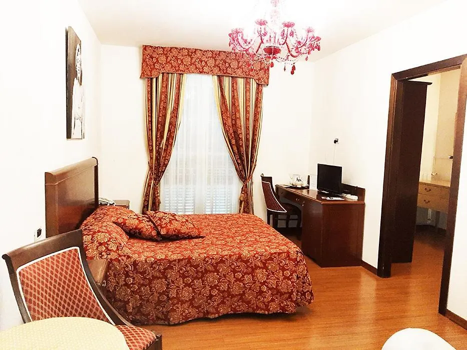 ****  פוצ'קיו Hotel Vedute איטליה